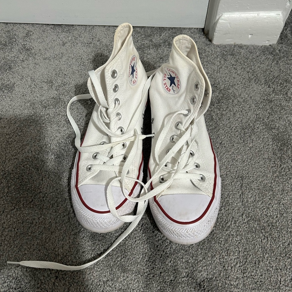 White, converse mid tops, like new, size 9.5